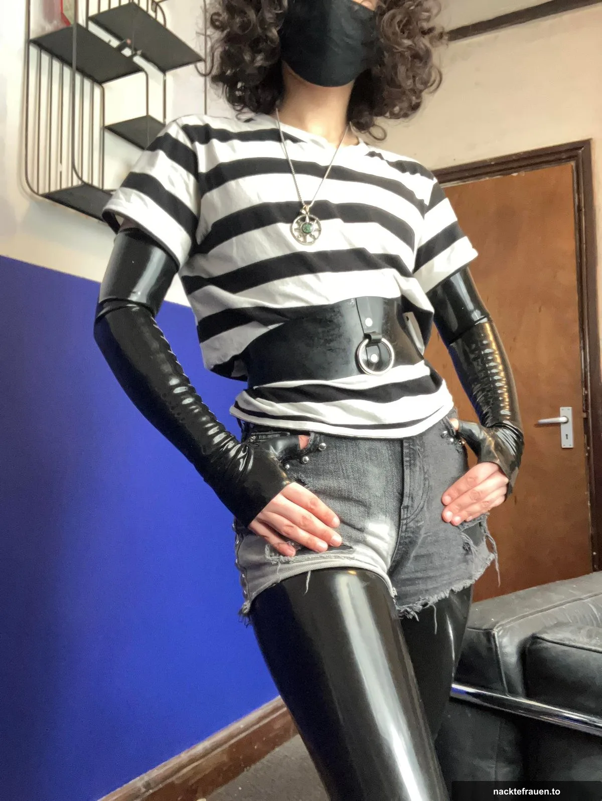Frauen in Latex