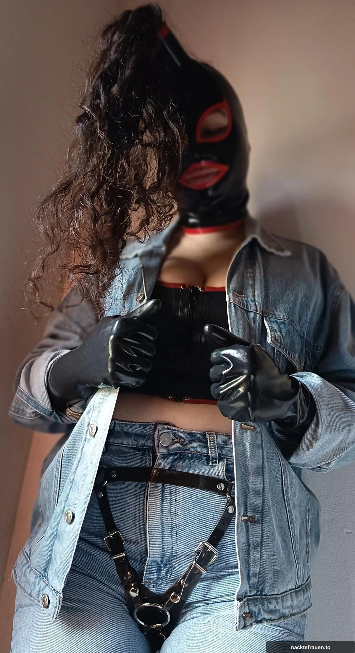 Frauen in Latex