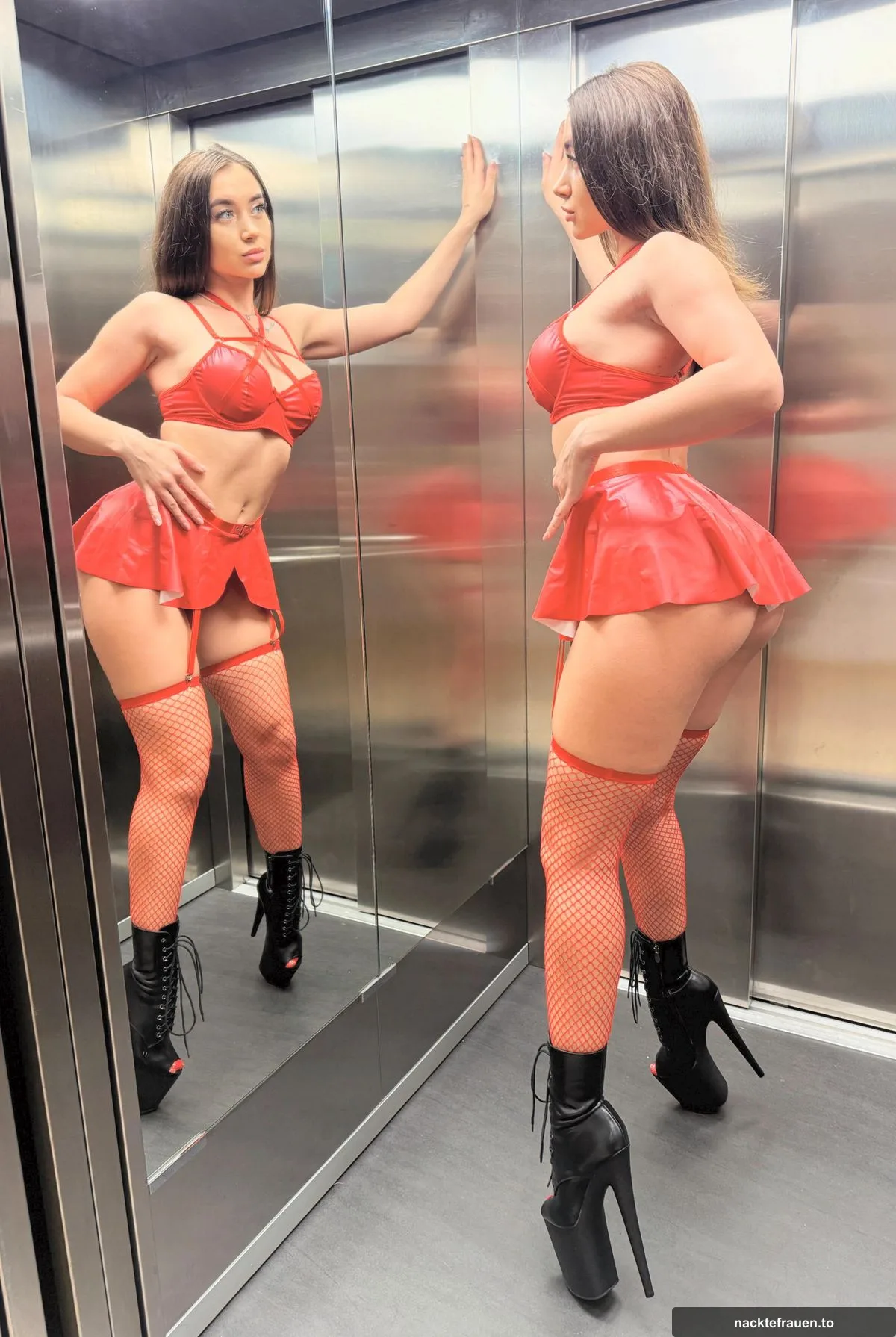Frauen in Latex