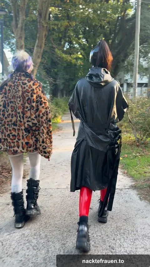 Frauen in Latex