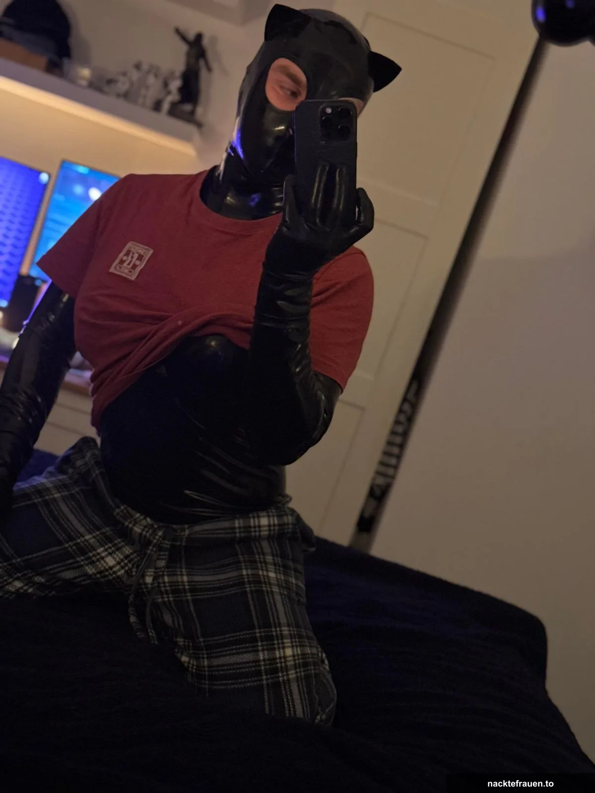 Frauen in Latex
