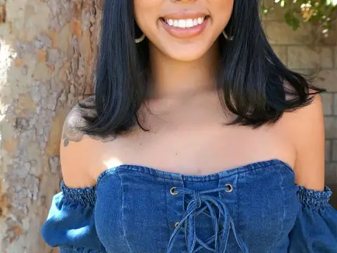 Latina Frauen