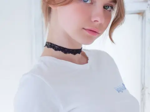 Junge Frauen (18+)